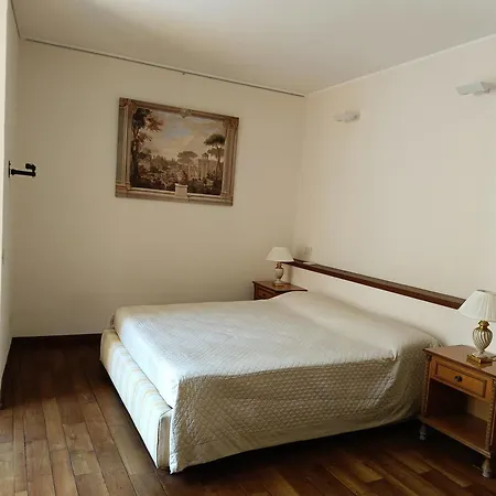 Via Del Corso ローマ